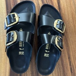 Birkenstock Arizona Big Buckle High Shine Black 38 Medium/Narrow - new w/o box